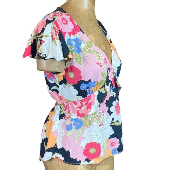Jessica Simpson Open Back Flutter Sleeve Floral Top Sz L #204J - Picture 3 of 8